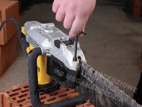 DEWALT Piła aligator 1700W 430mm Poroton / Porotherm klasy 20 DEWALT Piła aligator 1700W 430mm Poroton / Porotherm klasy 20