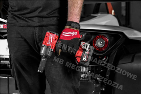 MILWAUKEE klucz udarowy 1/2 18V 881 Nm 2x 5,0Ah MILWAUKEE klucz udarowy 1/2 18V 881 Nm 2x 5,0Ah