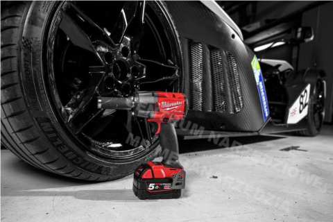 MILWAUKEE klucz udarowy 1/2 18V 881 Nm 2x 5,0Ah MILWAUKEE klucz udarowy 1/2 18V 881 Nm 2x 5,0Ah
