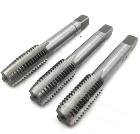 AWTOOLS AW20262 GWINTOWNIK M2 HSS M14x2,0 kpl. 3szt AWTOOLS AW20262 GWINTOWNIK M2 HSS M14x2,0 kpl. 3szt