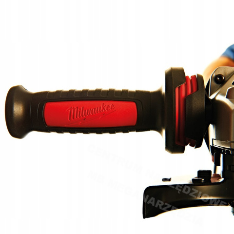 DIAX ANGLE GRINDER MILWAUKEE 2200W AGV AGV22-230E DIAX ANGLE GRINDER MILWAUKEE 2200W AGV AGV22-230E
