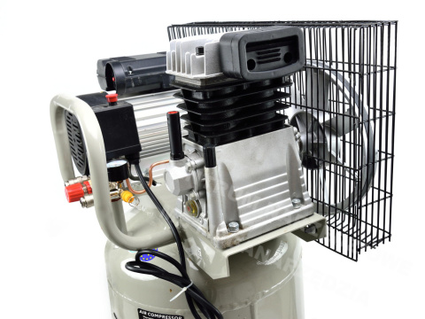 G80304 Kompresor olejowy pionowy 100L 390 l/min G80304 Kompresor olejowy pionowy 100L 390 l/min