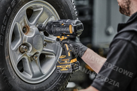 DEWALT Impact wrench 1/2" 18V 1355Nm 2x5.0Ah TSTAK DCF900P2T DEWALT Impact wrench 1/2" 18V 1355Nm 2x5.0Ah TSTAK DCF900P2T