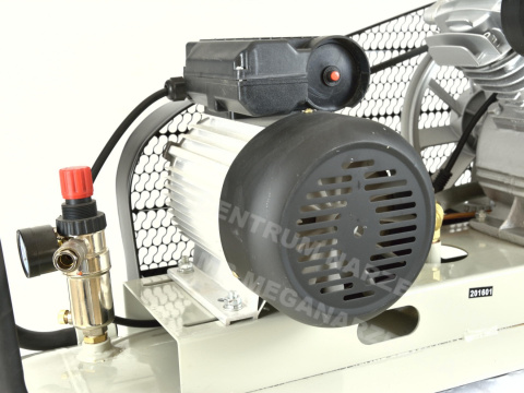 G80309 KOMPRESOR OLEJOWY 100L TYP V 230V 390L/MIN G80309 KOMPRESOR OLEJOWY 100L TYP V 230V 390L/MIN