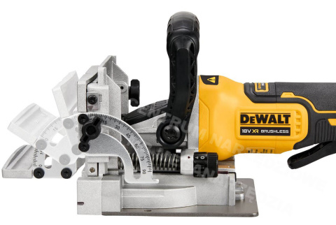 DEWALT Frezarka lamelownica 18V DCW682NT DEWALT Frezarka lamelownica 18V DCW682NT