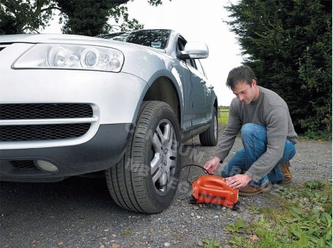 BLACK+DECKER Kompresor / sprężarka mini 12V 8,3 bar ASI200 BLACK+DECKER Kompresor / sprężarka mini 12V 8,3 bar ASI200