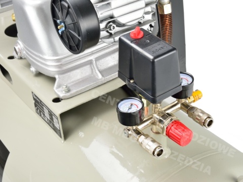 GEKO Kompresor olejowy 200l typ v 400v 490l/min GEKO Kompresor olejowy 200l typ v 400v 490l/min